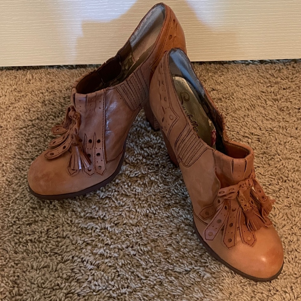 Seychelles Brown Leather Tassel Heels